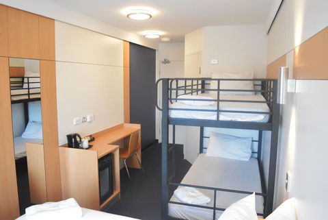 Ibis Budget - Gosford - Accommodation QLD 3