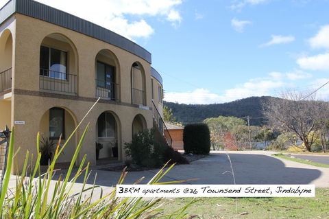 Full Circle Apartments - Accommodation QLD 12