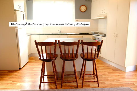 Full Circle Apartments - Accommodation QLD 15
