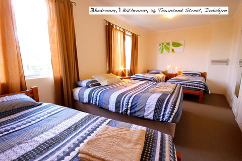 Full Circle Apartments - Accommodation QLD 22
