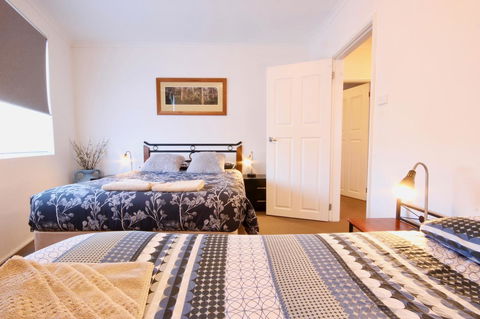 Full Circle Apartments - Accommodation QLD 5