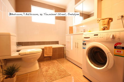 Full Circle Apartments - Accommodation QLD 23
