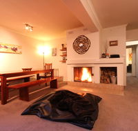 Full Circle Apartments - Accommodation QLD