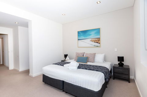 Brand New Executive Apartment - Accommodation QLD 9