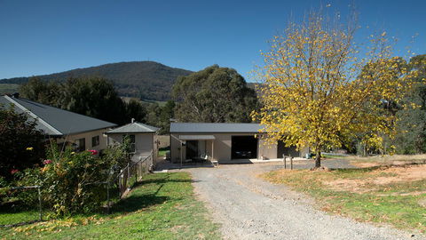 Pound Creek Gallery - Accommodation QLD 9