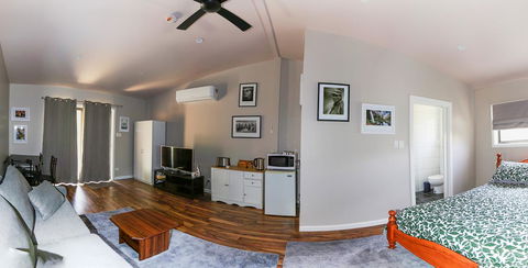 Pound Creek Gallery - Accommodation QLD 0