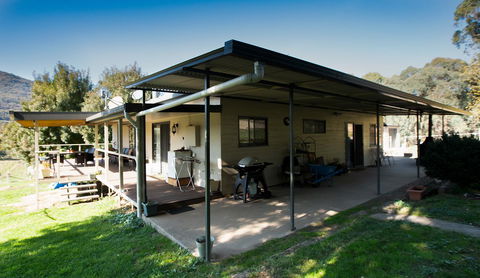 Pound Creek Gallery - Accommodation QLD 4