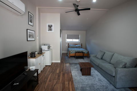 Pound Creek Gallery - Accommodation QLD 5