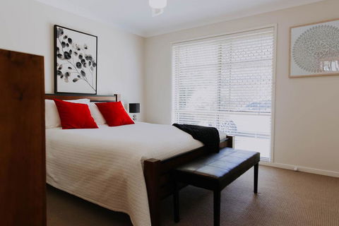 Central Wagga Self Catering Apartment - Accommodation QLD 9