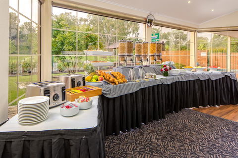 Best Western Plus Hovell Tree Inn - Accommodation QLD 10