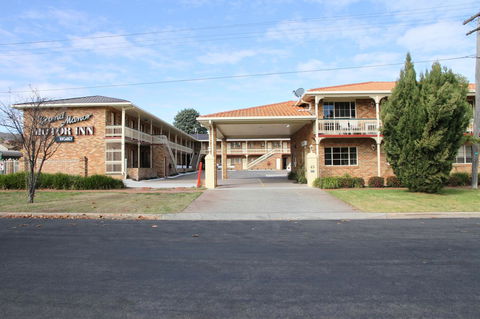 Grand Manor Motor Inn - Accommodation QLD 2