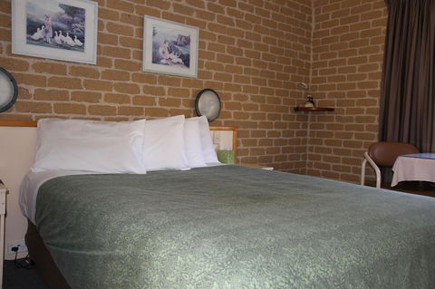 Grand Manor Motor Inn - Accommodation QLD 5