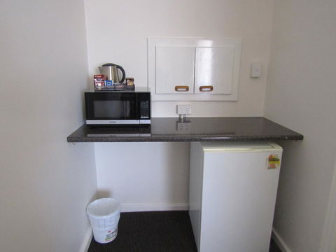 Allonville Gardens Motel - Accommodation QLD 16
