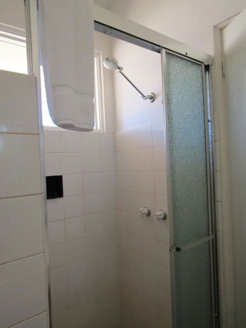 Allonville Gardens Motel - Accommodation QLD 17