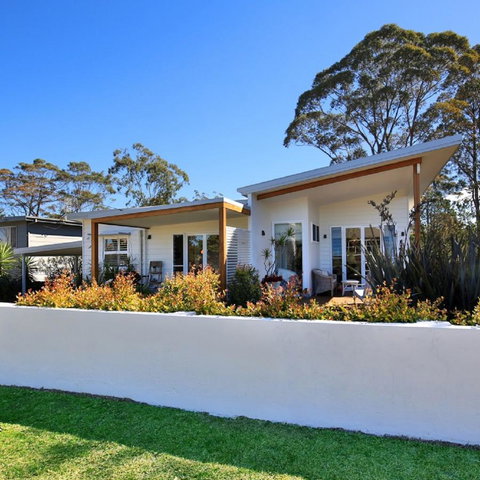 Jervis Bay Beach Shack I Pet Friendly - Accommodation QLD 1