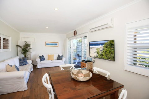 Jervis Bay Beach Shack I Pet Friendly - Accommodation QLD 0
