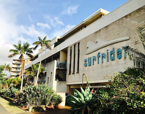Waterview Beach Apartment - Accommodation QLD 14