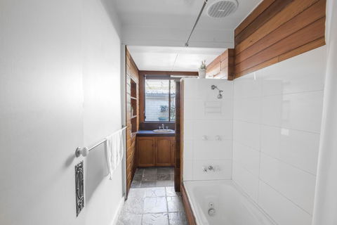 Designer Studios Manly - Accommodation QLD 9