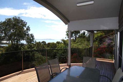 Coastwatch, 26 Comara Terrace - Accommodation QLD 1