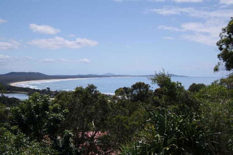 Coastwatch, 26 Comara Terrace - Accommodation QLD 0
