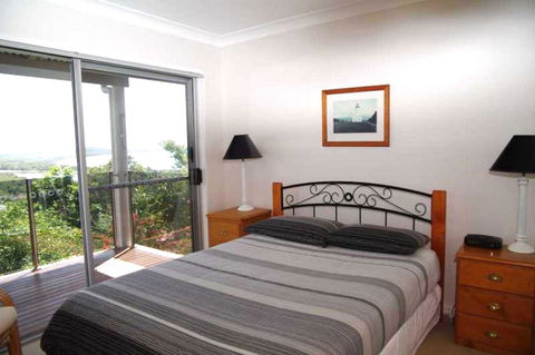 Coastwatch, 26 Comara Terrace - Accommodation QLD 5