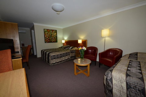 Winning Post Motor Inn - Accommodation QLD 20