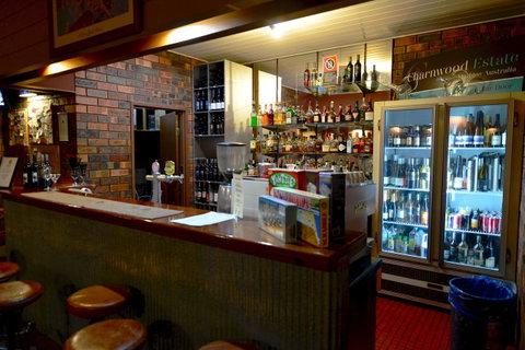 Winning Post Motor Inn - Accommodation QLD 18