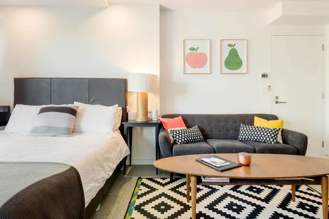 Scandi Beach Apartment - Accommodation QLD 9