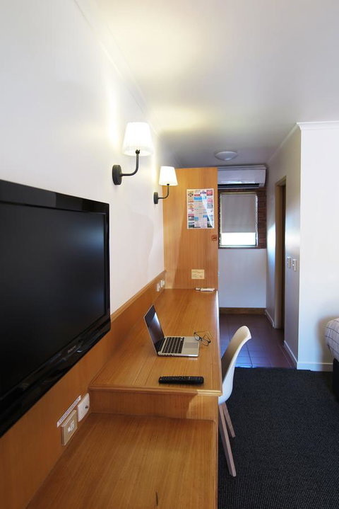 Summerhill Motor Inn - Accommodation QLD 11