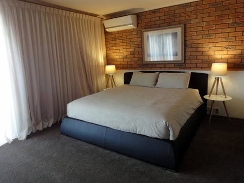 Summerhill Motor Inn - Accommodation QLD 36