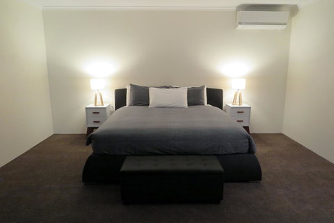 Summerhill Motor Inn - Accommodation QLD 8