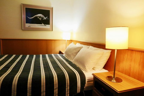 Summerhill Motor Inn - Accommodation QLD 5