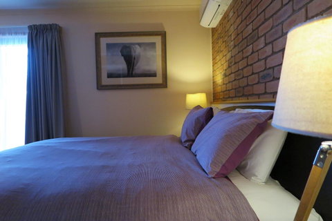 Summerhill Motor Inn - Accommodation QLD 9
