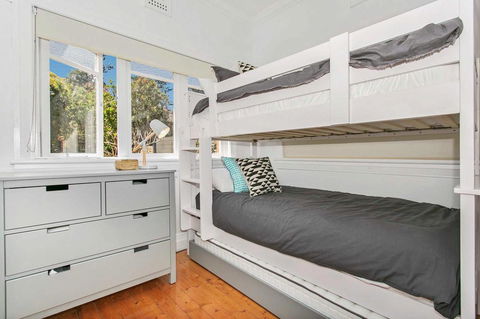 Seaspray - Manly Beach Apartment Close To The Sand - Accommodation QLD 10