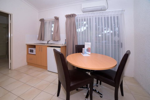 Boulevarde Motor Inn - Accommodation QLD 8