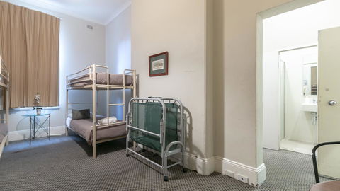 Woolbrokers Hotel - Accommodation QLD 9