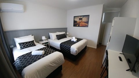 Eden Motel - Accommodation QLD 4