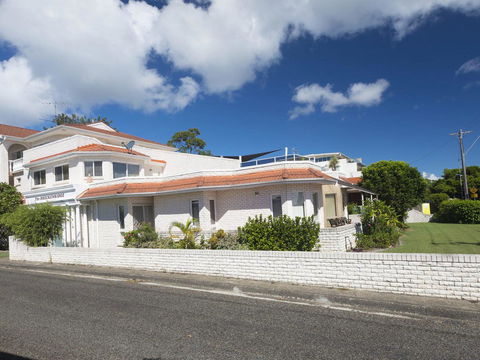 2 The Breckenridge - Accommodation QLD 4