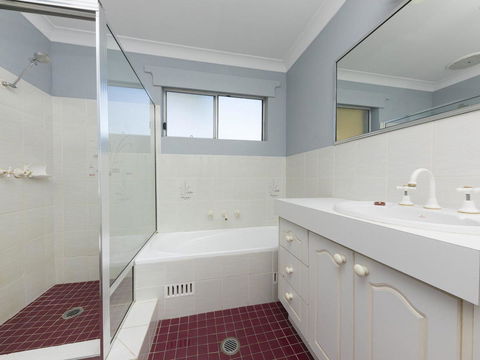 2 The Breckenridge - Accommodation QLD 6