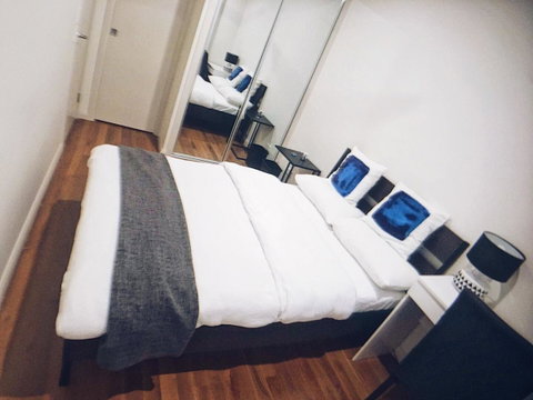 Cozy 5 Bed House In Sydney - Accommodation QLD 27