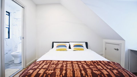 Cozy 5 Bed House In Sydney - Accommodation QLD 17