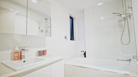 Cozy 5 Bed House In Sydney - Accommodation QLD 25