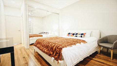 Cozy 5 Bed House In Sydney - Accommodation QLD 0
