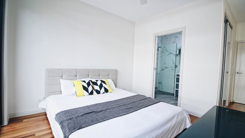 Cozy 5 Bed House In Sydney - Accommodation QLD 13