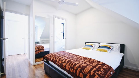 Cozy 5 Bed House In Sydney - Accommodation QLD 12