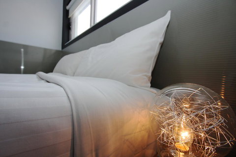 Honeysuckle Executive Apartments - Accommodation QLD 23