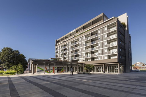 Honeysuckle Executive Apartments - Accommodation QLD 30
