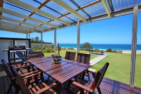 Glory @ Culburra - Absolute Beachfront - Pet & Family Friendly - Accommodation QLD 0