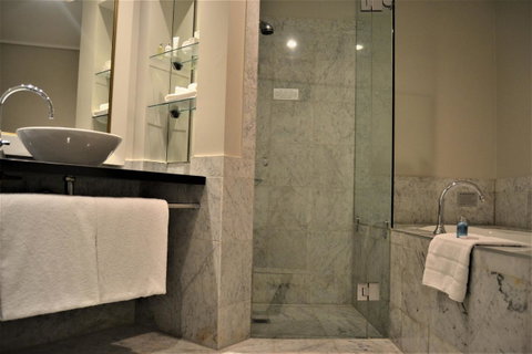 Radisson Blu Plaza Hotel Sydney - Accommodation QLD 40