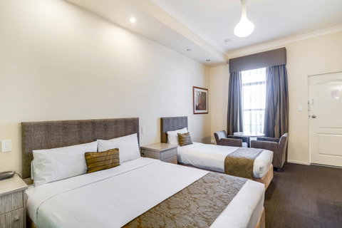 Prince Of Wales Hotel - Accommodation QLD 14